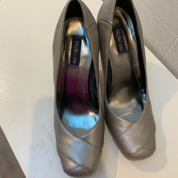 Style & Co. heels - Picture 2 of 3